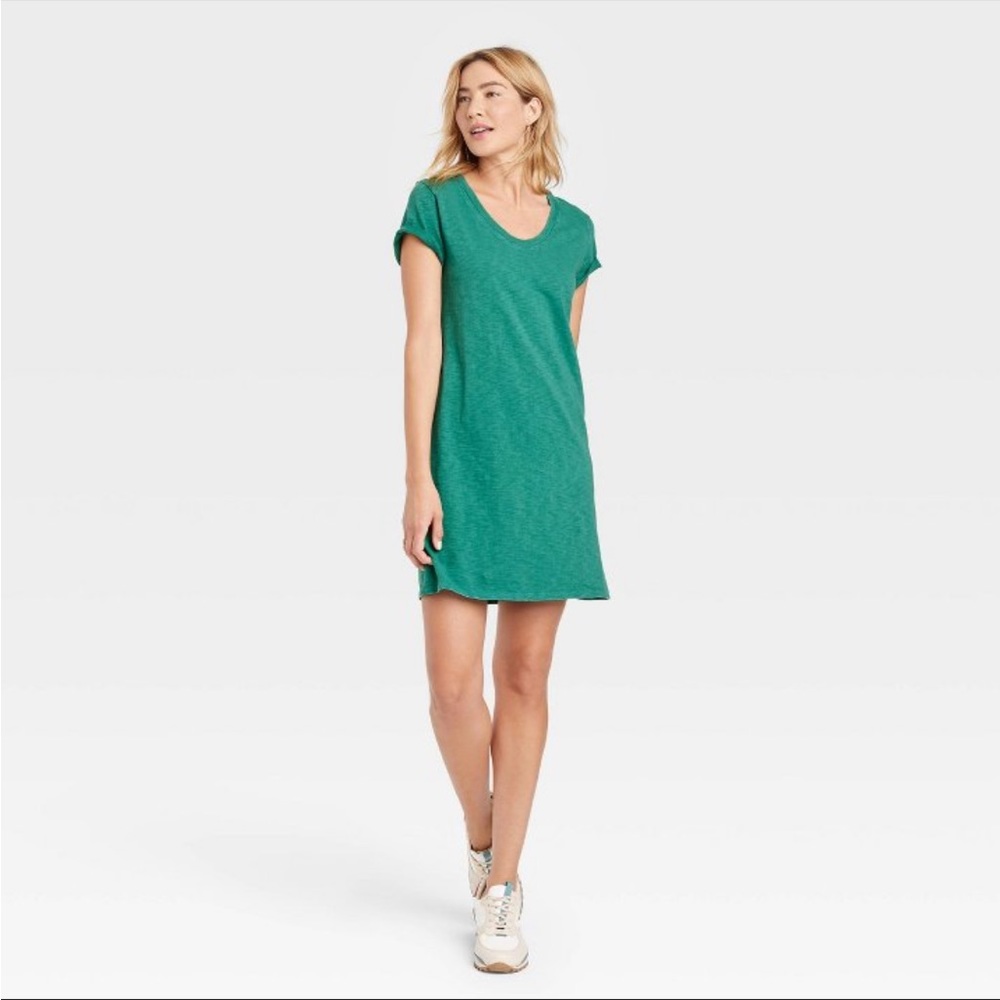 Universal Thread green tshirt dress